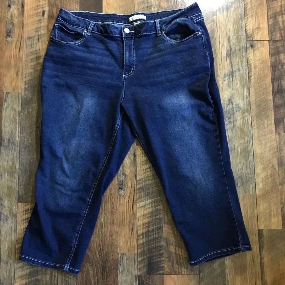 Cato women’s plus Size 20W blue jeans Capris denim crop